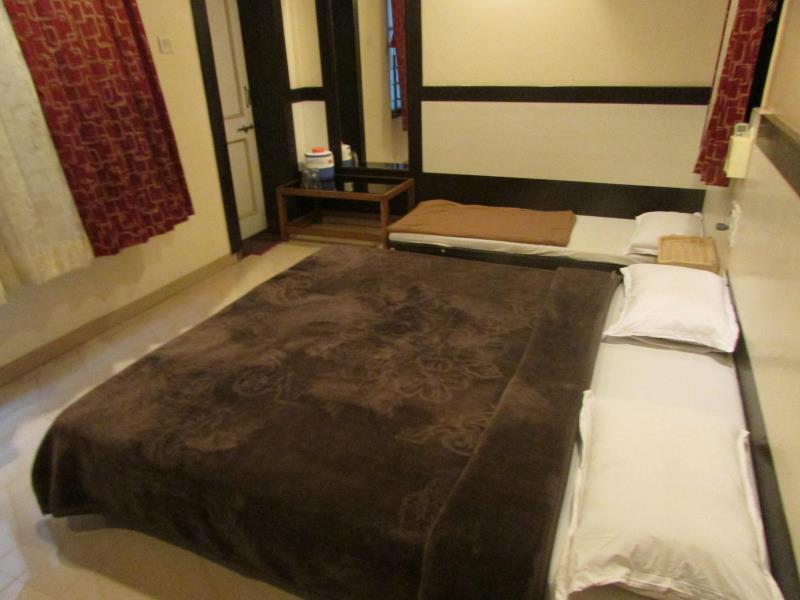 Hotel Laxmi Palace Shirdi Exterior photo